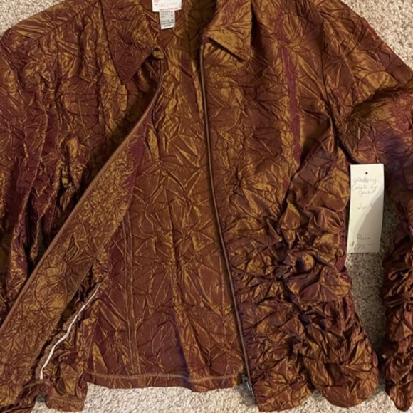 Unique Crinkled/crushed fabric Jacket - Picture 5 of 8